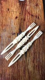 35 Cocktailvorkjes uit de jaren '70 crèmekleurig, Verzamelen, Retro, Ophalen