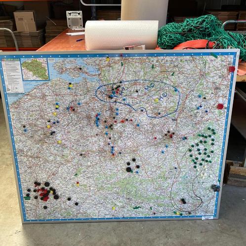 Falk Kaart van België op Whiteboard Magneetbord 121x100cm, Huis en Inrichting, Woonaccessoires | Memoborden, Gebruikt, Magneetbord