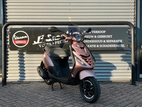 Piaggio Zip Rose Gold Brom 2023 3011 km 1 eig, Fietsen en Brommers, Brommers | Derbi, Zo goed als nieuw, Maximaal 45 km/u, Ophalen of Verzenden
