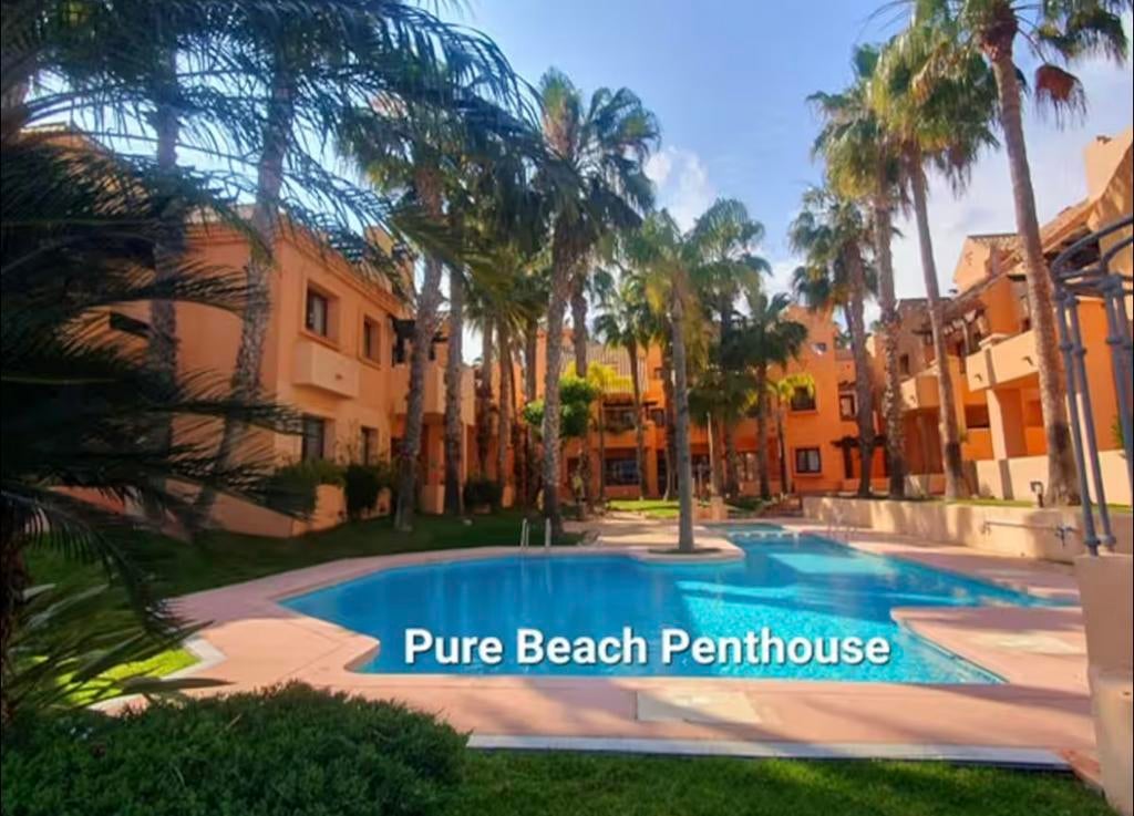 Spaans appartement direct aan het strand te huur, Vakantie, Vakantiehuizen | Spanje, Aan zee, Tv