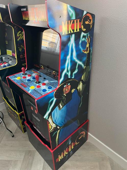 Arcade 1up Kast Mortal Kombat Legacy Edition + Riser, Verzamelen, Automaten | Overige, Gebruikt, Ophalen