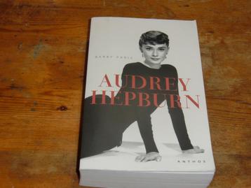 Audrey Hepburn : De biografie (Amerikaanse actrice, film) beschikbaar voor biedingen