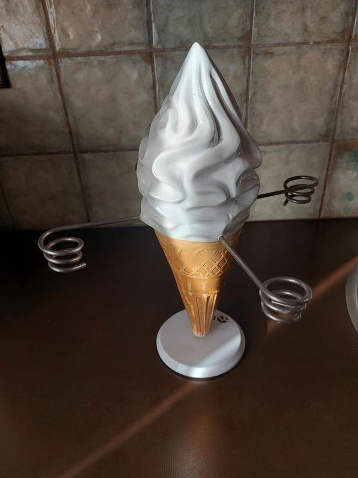 ijscaroussel toonbankdisplay softijs., Verzamelen, Merken en Reclamevoorwerpen, Zo goed als nieuw, Reclamebord, Ophalen