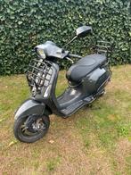 Vespa Sprint 2017 Schade, Fietsen en Brommers, Scooters | Vespa, Ophalen, Gebruikt, Benzine
