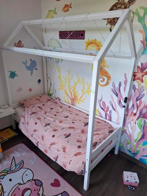 Peuterbed inclusief matras en beddengoed zgan !, Kinderen en Baby's, Kinderkamer | Bedden, Zo goed als nieuw, 140 tot 160 cm, 70 tot 85 cm