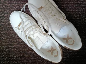 Witte Mexx sneakers, zo goed als nieuw, maat 39 beschikbaar voor biedingen