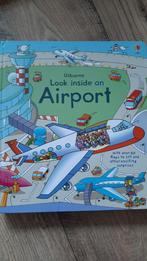 Pop up kinder book "Look inside Airport" in engels, Boeken, Kinderboeken | Baby's en Peuters, Ophalen of Verzenden, Zo goed als nieuw