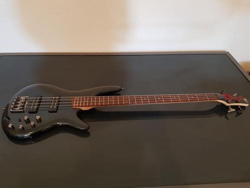Ibanez SR300E 4-snarige basgitaar, Muziek en Instrumenten, Snaarinstrumenten | Gitaren | Bas, Zo goed als nieuw, Elektrisch, Ophalen of Verzenden