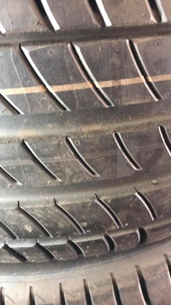 “225 50 18 michelin. Demo. Puntjes zitten er nog op”, Auto-onderdelen, Banden en Velgen, Band(en), Zomerbanden, 18 inch, 225 mm