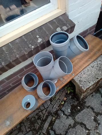 Pvc koppelstukken beschikbaar voor biedingen