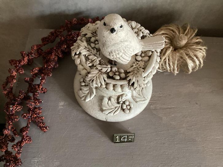 Vogeltje op Kandelaar - Old White Look, Antiek en Kunst, Antiek | Woonaccessoires, Ophalen of Verzenden