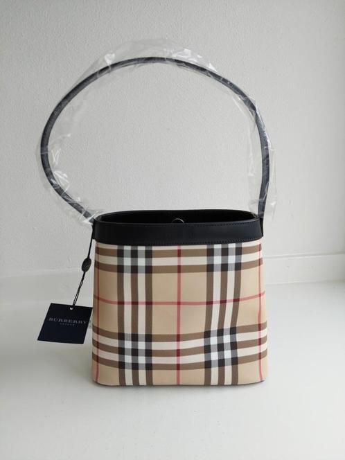 Burberry classic check bag tas nieuw designer bag, Sieraden, Tassen en Uiterlijk, Tassen | Damestassen, Nieuw, Handtas, Beige