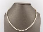 Parelcollier met zilveren slot                           D76, Overige materialen, Gebruikt, Overige kleuren, .