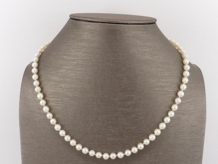 Parelcollier met zilveren slot                           D76, Sieraden, Tassen en Uiterlijk, Kettingen, Gebruikt, Overige materialen