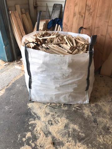 1/2 kuubs zakken brandhout. 500 liter beschikbaar voor biedingen