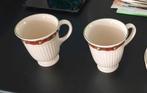 2 kopjes / koffiekopjes + 6 schotels Wedgwood Christmas Time, Huis en Inrichting, Ophalen, Zo goed als nieuw, Wedgwood, Kop(pen) en/of Schotel(s)