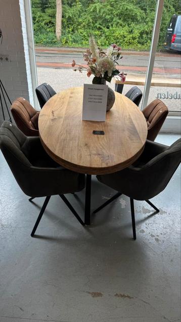 Tafels , stoelen , salontafels , banken opruiming !! beschikbaar voor biedingen