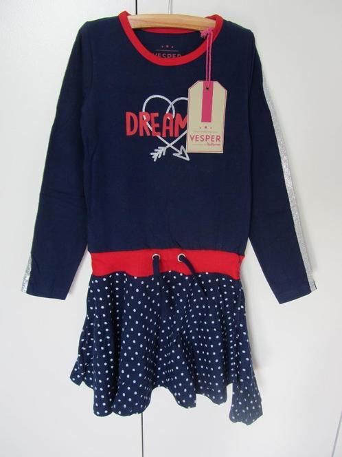 Nieuwe donkerblauwe jurk met stipjes Vesper maat 128, Kinderen en Baby's, Kinderkleding | Maat 128, Nieuw, Meisje, Jurk of Rok