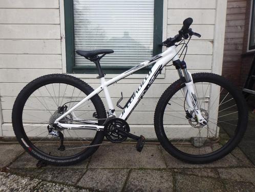 SpecIalized Pitch Sport 27.5 - Frame-maat = 15.5 inch, Fietsen en Brommers, Fietsen | Mountainbikes en ATB, Zo goed als nieuw