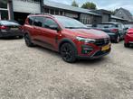 Dacia Jogger 1.0 TCe 110pk 7pl 2022 Bruin, Auto's, Voorwielaandrijving, Euro 6, Bruin, 7 stoelen