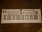 Novation Launchkey 49 White (Mk4), Muziek en Instrumenten, Keyboards, Zo goed als nieuw, Midi-aansluiting, Ophalen, 49 toetsen