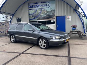 Volvo V70 2.5 T Comfort Line Titanium beschikbaar voor biedingen