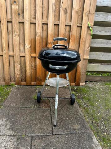  Weber 47cm houtskool barbecue  beschikbaar voor biedingen
