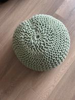 Leuke Gebreide Poef - 50x30 cm, Rond, Minder dan 50 cm, Ophalen of Verzenden, Zo goed als nieuw
