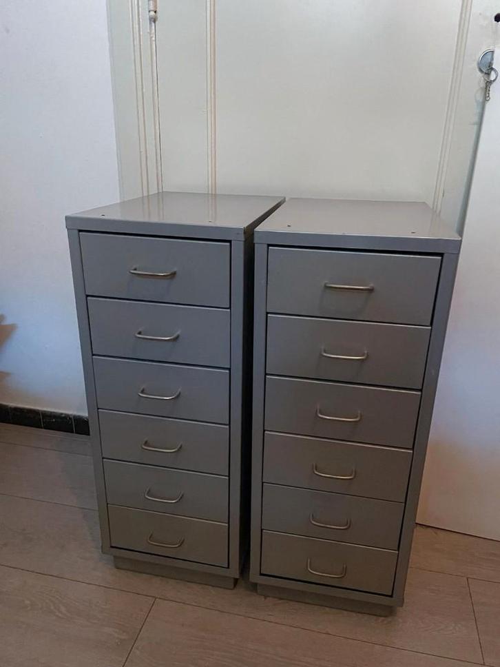 Twee Ikea Helmer grijs metaal ladenblokjes, met wieltjes, Huis en Inrichting, Kasten | Ladekasten, Gebruikt, Minder dan 100 cm