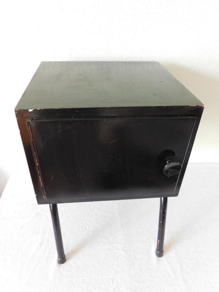 Vintage nachtkastje uit de jaren 50, hout, zwart geverfd, Verzamelen, Retro, Huis en Inrichting, Ophalen of Verzenden