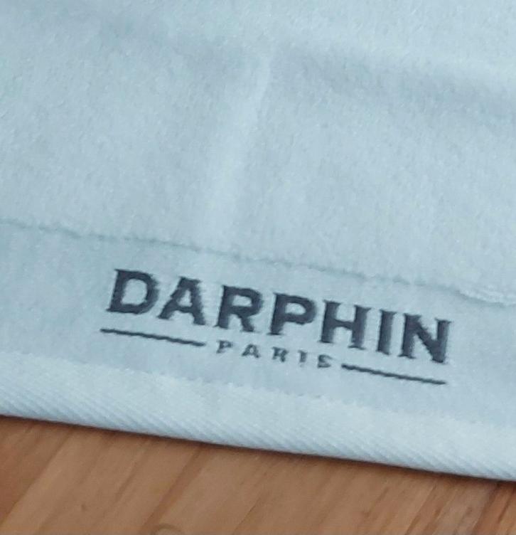 NIEUW! Darphin Paris gezichtshanddoek - handdoek wit 55x30cm, Huis en Inrichting, Badkamer | Badtextiel en Accessoires, Nieuw