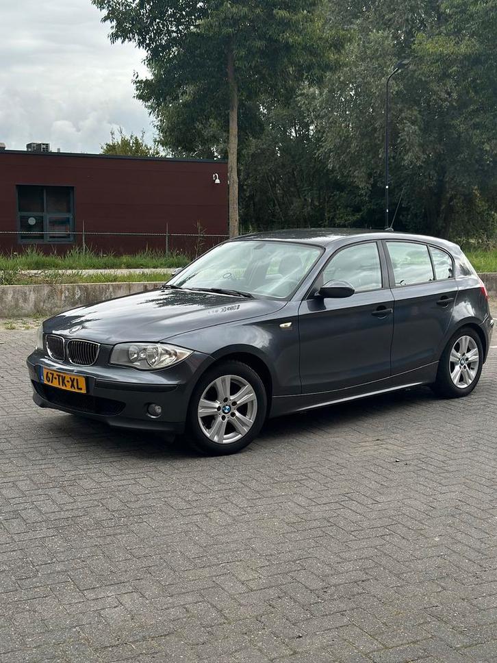 BMW 1-Serie 1.6 116I 2006 Grijs, Auto's, BMW, Particulier, 1-Serie, ABS, Airbags, Airconditioning, Boordcomputer, Climate control
