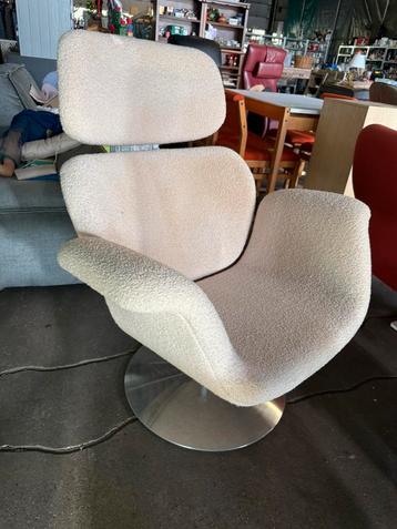 VINTAGE DUTCH DESIGN ‘BIG TULIP’ EASY CHAIR PIERRE PAULI beschikbaar voor biedingen