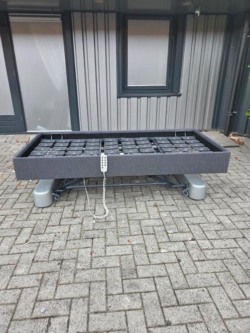 Zorgbed / verpleegbed / extra laag bed van 2024!, Diversen, Verpleegmiddelen, Ophalen