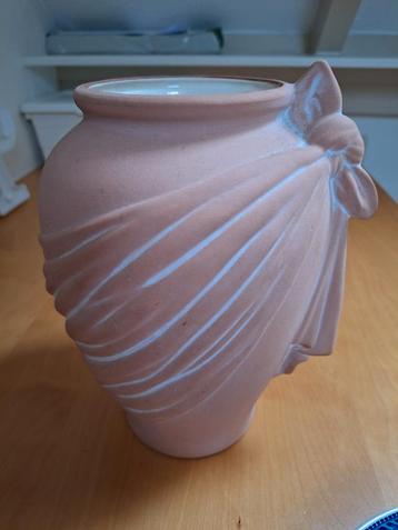 Leuke vaas met strik - 26 cm hoog beschikbaar voor biedingen