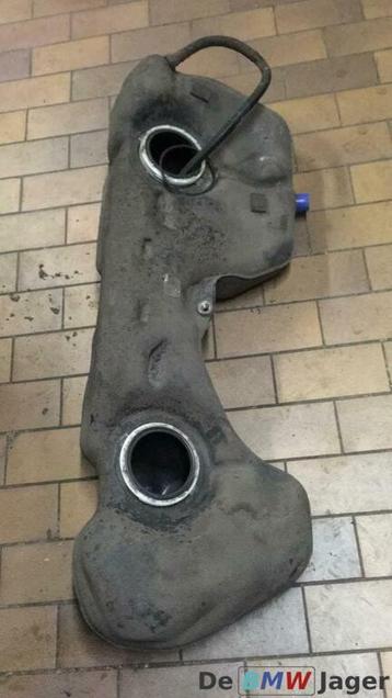Benzinetank BMW 1 serie E81 E82 E87 E88 16117283797 beschikbaar voor biedingen