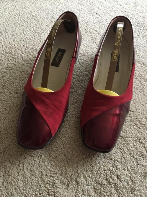 Vintage Bally Suisse donkerrood lak/suede leren schoenen 39½, Kleding | Dames, Schoenen, Gedragen, Instappers, Rood, Ophalen of Verzenden