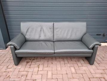 Grijze antraciet leren bank , merk W. Schillig beschikbaar voor biedingen