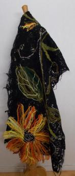 Prachtige vilt/wollen kunstige handgemaakte sjaal, Ophalen of Verzenden, Zo goed als nieuw, Maat 46/48 (XL) of groter, Sjaal