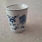 Bleu Danube beker zwiebelmuster met stempel, Antiek en Kunst, Antiek | Servies los, Ophalen of Verzenden