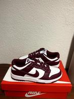 Nike Dunk Low "Bordeaux" maat 38.5, Ophalen of Verzenden, Nieuw, Rood, Sneakers of Gympen