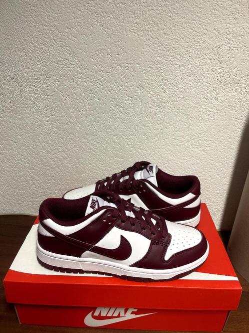 Nike Dunk Low "Bordeaux" maat 38.5, Kleding | Dames, Schoenen, Nieuw, Sneakers of Gympen, Rood, Ophalen of Verzenden
