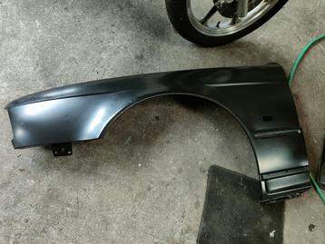 Voorscherm spatbord links voor BMW 5 serie E34 in de primer beschikbaar voor biedingen