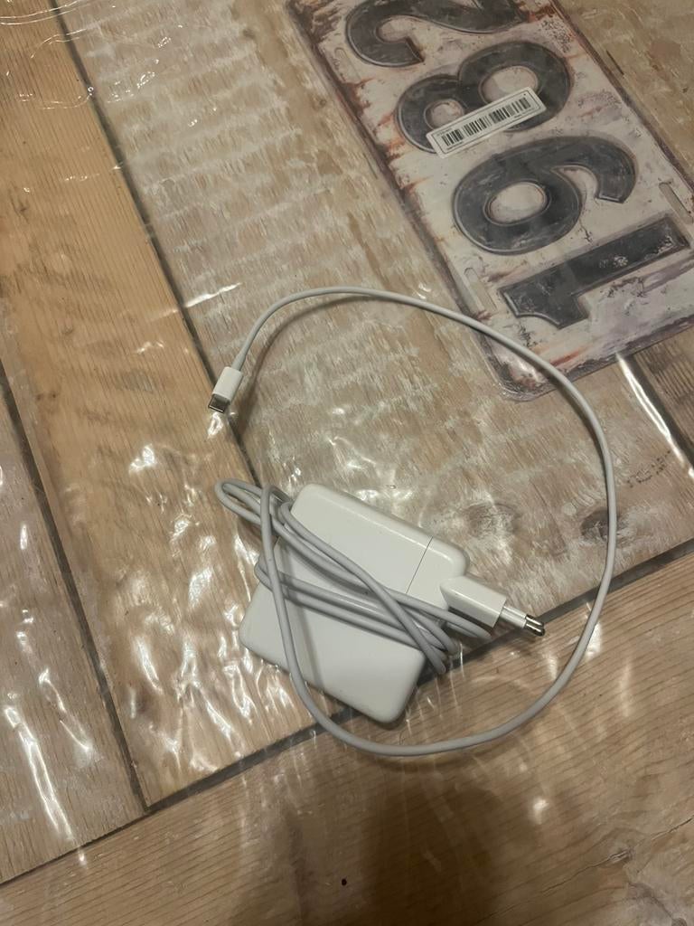 Apple lader, Gebruikt, Overige modellen, 13 inch, Ophalen of Verzenden