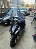 PIAGGO ZIP te koop, Ophalen, Zo goed als nieuw, Benzine, Zip