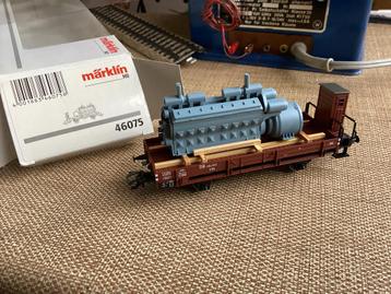 Marklin 46075 DB dieselmotor op een lage boordwagen/remmersh beschikbaar voor biedingen