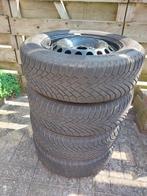 Winterbanden op stalenvelgen 15 inch + wieldoppen VW, Auto-onderdelen, Banden en Velgen, Ophalen, Gebruikt, 15 inch, Winterbanden