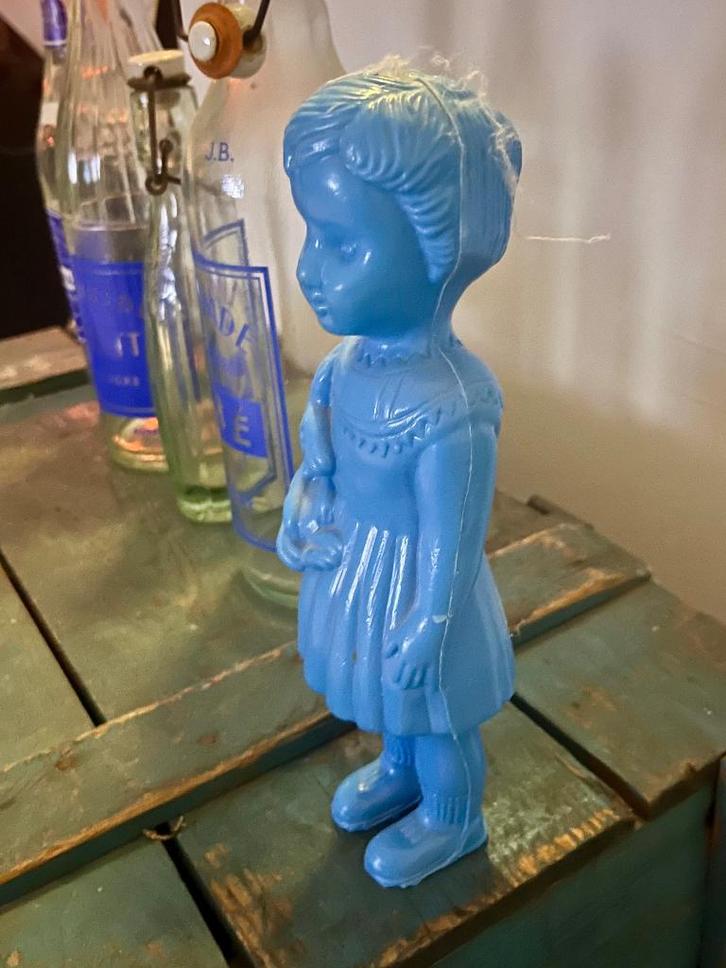 Mooi blauw plastic Clonette-popje, Antiek en Kunst, Curiosa en Brocante, Ophalen of Verzenden
