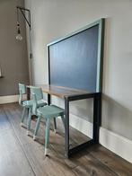 2 Vintage  kinder schoolstoeltjes incl kinderbureautje, Huis en Inrichting, Stoelen, Ophalen of Verzenden, Zo goed als nieuw, Twee