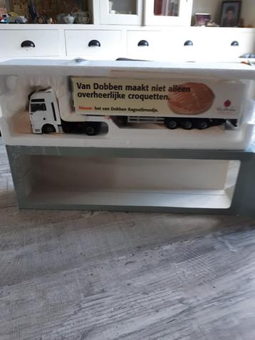 Vrachtwagen beschikbaar voor biedingen